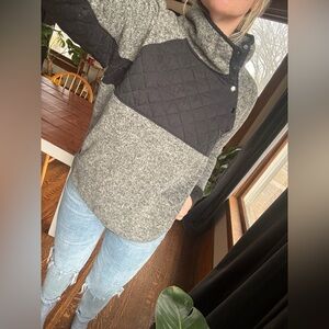 Abercrombie & Fitch Gray/Black Asymmetrical Snap Fleece Pullover – XL